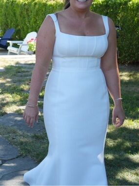 White Square-Neck Fitted Wedding Dress